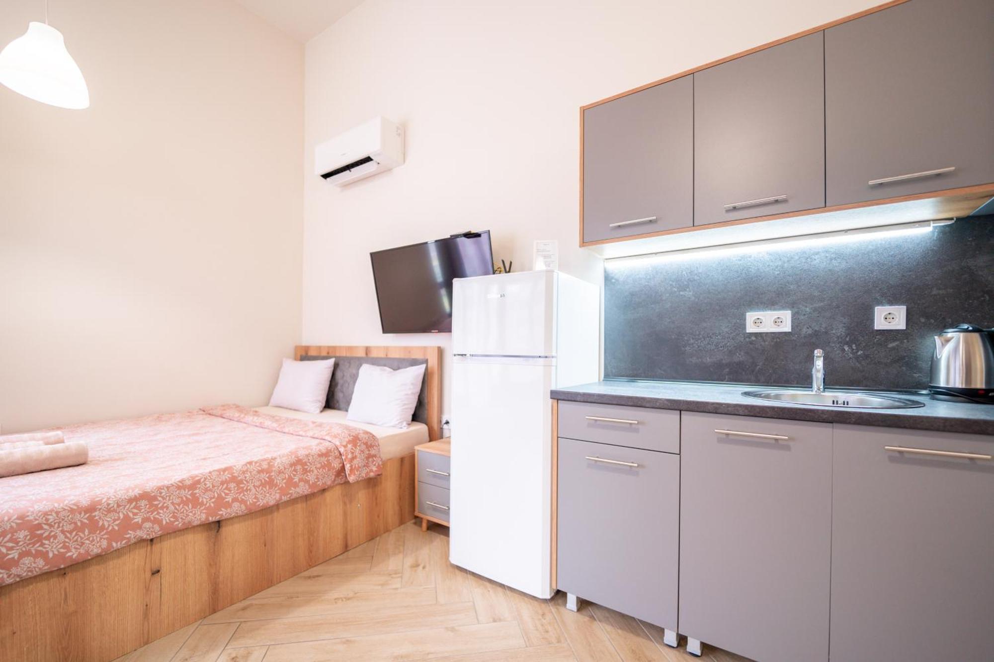 Wow Studios For Rent - Bul Montevideo 25A - B Sofia Exterior photo